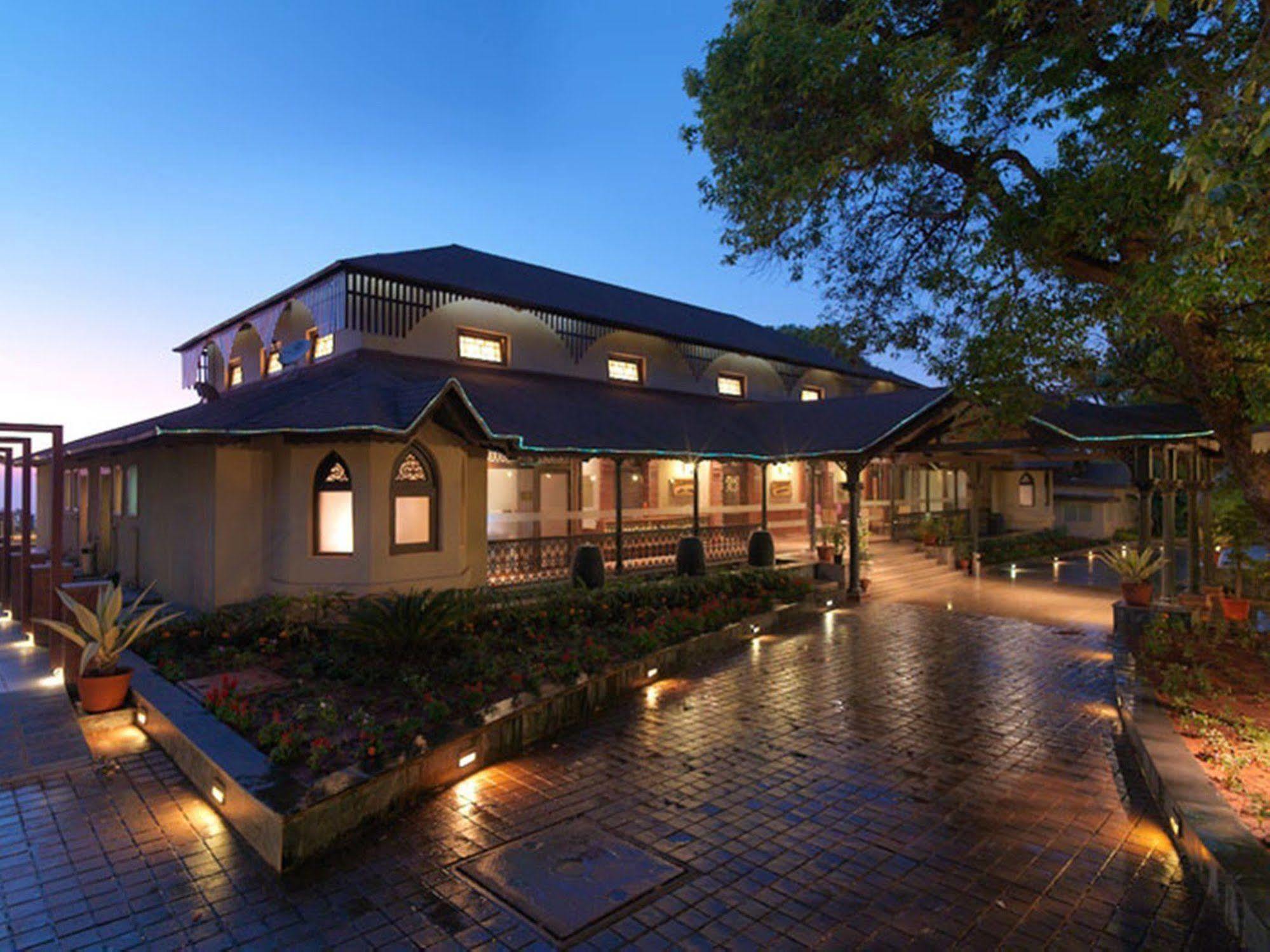 Regenta Mpg Club Mahabaleshwar Hotel Exterior photo